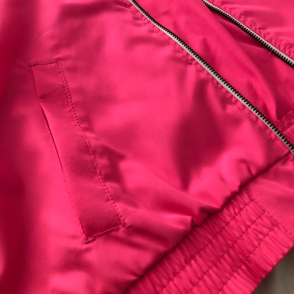 Windbreaker - Picture 3 of 3